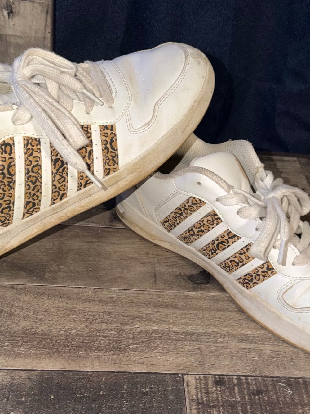 K-Swiss Women's White Sneakers with Leopard Stripe Detail